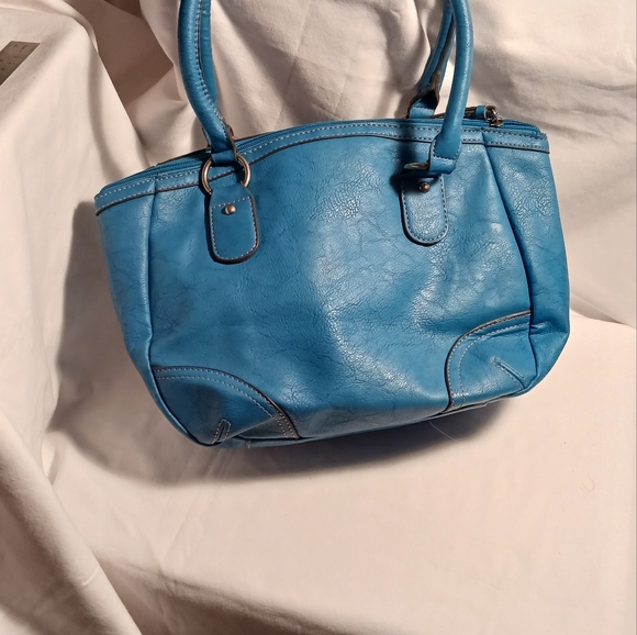 Like New St. JOHNS BAY Shoulder Bag - Picture 6 of 9